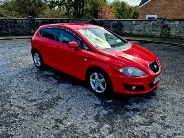 SEAT Leon Hatchback, Diesel, 2010, Red