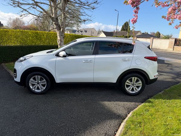 Kia Sportage SUV, Diesel, 2016, White