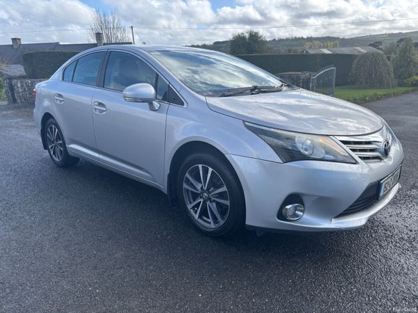 Toyota Avensis Saloon, Diesel, 2015, Silver