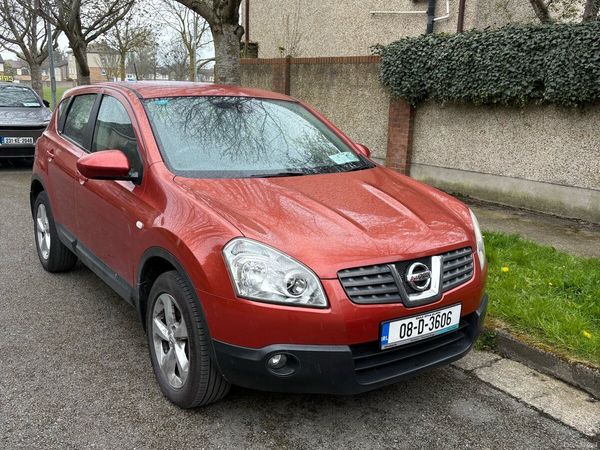 Nissan Qashqai Hatchback, Diesel, 2008, Red