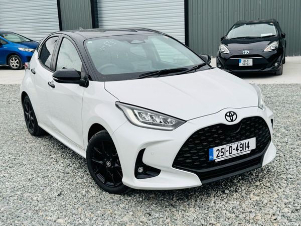 Toyota Yaris Hatchback, Petrol Hybrid, 2025, White