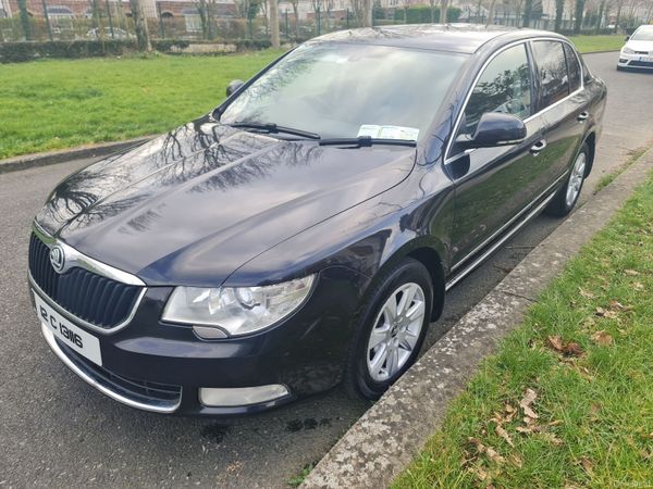 Skoda Superb Hatchback, Diesel, 2012, Black