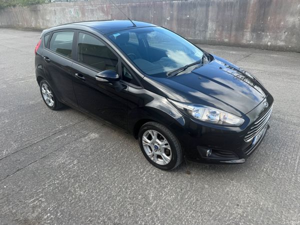 Ford Fiesta Hatchback, Petrol, 2015, Black