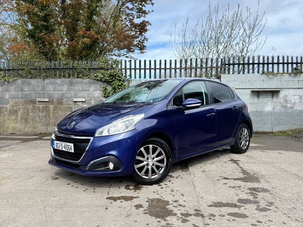 Peugeot 208 Hatchback, Petrol, 2016, Blue