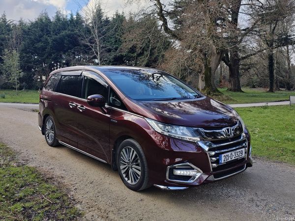 Honda Odyssey MPV, Petrol Hybrid, 2020, Red