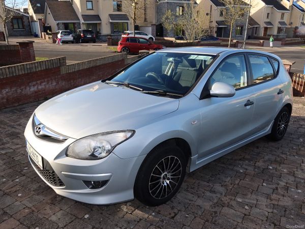 Hyundai i30 Hatchback, Diesel, 2011, Silver