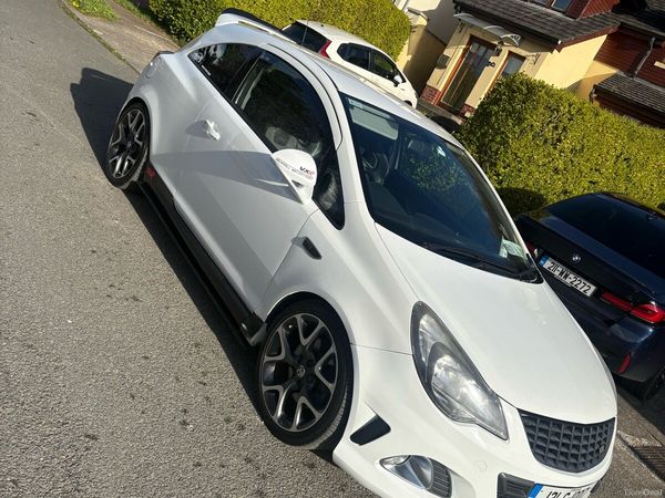 Vauxhall Corsa Hatchback, Petrol, 2013, White