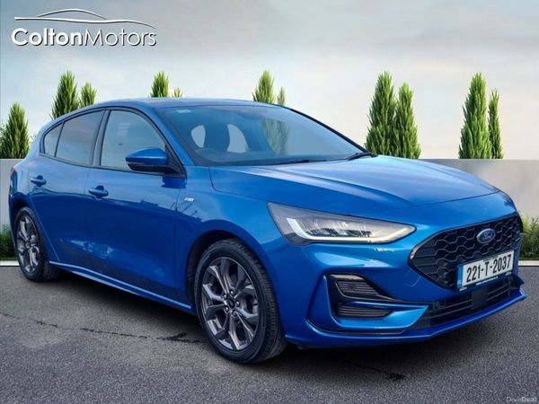 Ford Focus Hatchback, Petrol, 2022, Blue