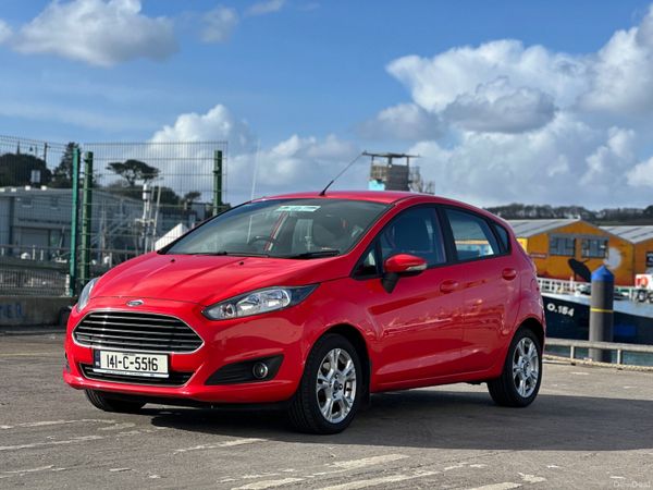 Ford Fiesta Hatchback, Diesel, 2014, Red