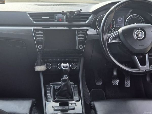 Skoda Superb Saloon, Diesel, 2017, Grey