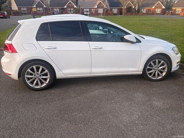 Volkswagen Golf Hatchback, Petrol, 2015, White