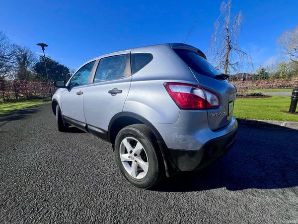 Nissan Qashqai Hatchback, Diesel, 2014, Blue