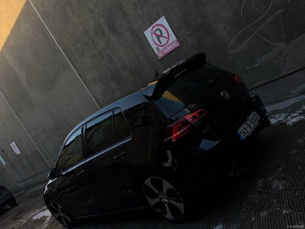 Volkswagen Golf Hatchback, Petrol, 2014, Black