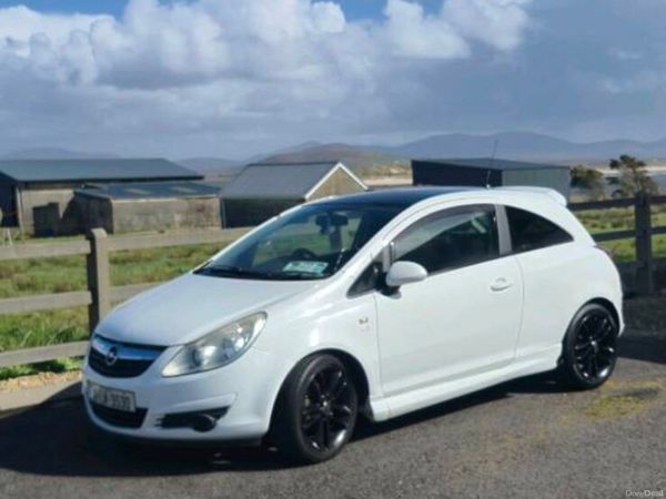 Vauxhall Corsa Hatchback, Diesel, 2010, White