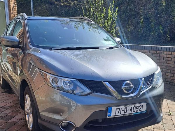 Nissan Qashqai SUV, Diesel, 2017, Grey