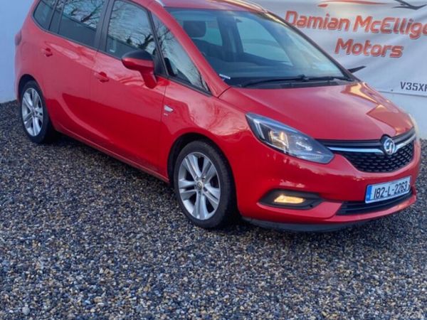 Vauxhall Zafira MPV, Petrol, 2018, Red