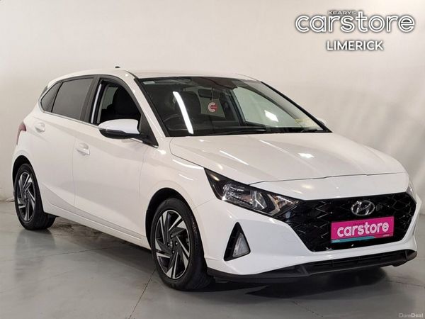 Hyundai i20 Hatchback, Petrol, 2022, White