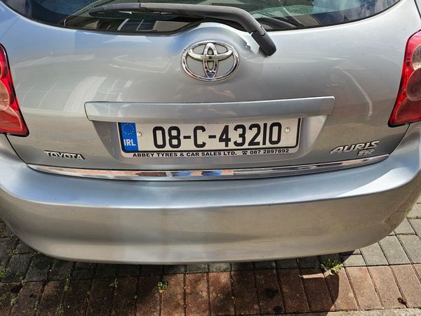 Toyota Auris Hatchback, Diesel, 2008, Silver