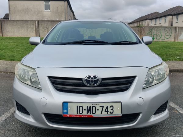 Toyota Corolla Saloon, Diesel, 2010, Silver