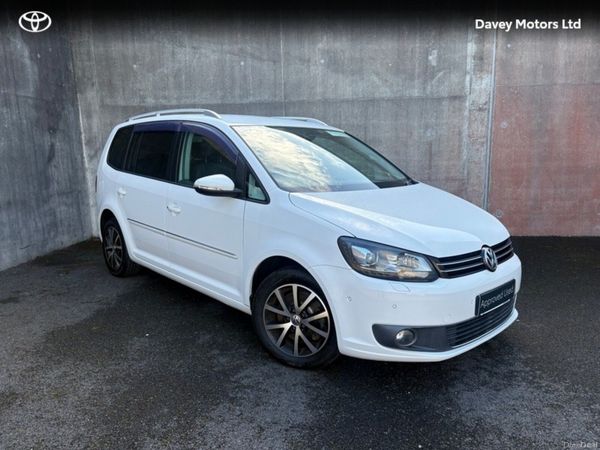 Volkswagen Touran MPV, Petrol, 2013, White