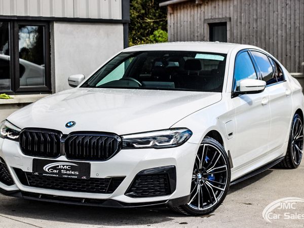 BMW 5-Series Saloon, Petrol Hybrid, 2022, White
