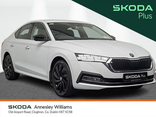 Skoda Octavia Saloon, Petrol, 2023, White