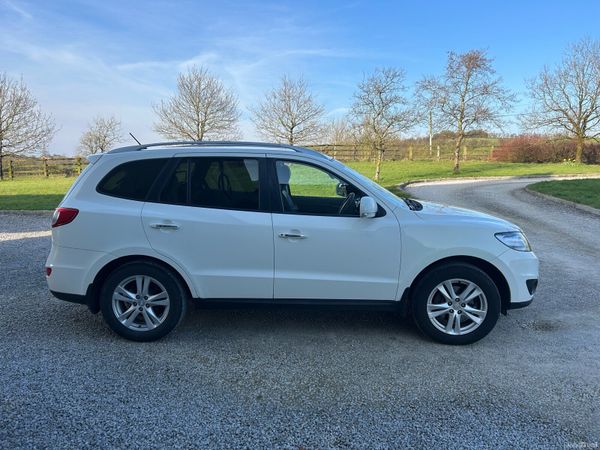 Hyundai Santa Fe SUV, Diesel, 2010, White