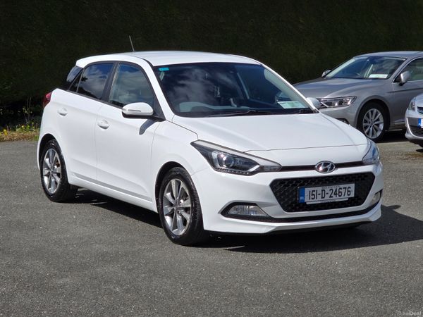Hyundai i20 Hatchback, Petrol, 2015, White