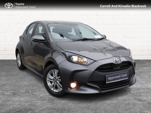 Toyota Yaris Hatchback, Petrol Hybrid, 2023, Grey