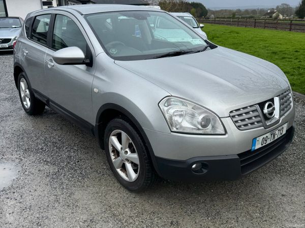 Nissan Qashqai Hatchback, Diesel, 2009, Silver