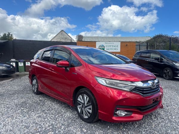 Honda Shuttle Hatchback, Petrol Hybrid, 2017, Red