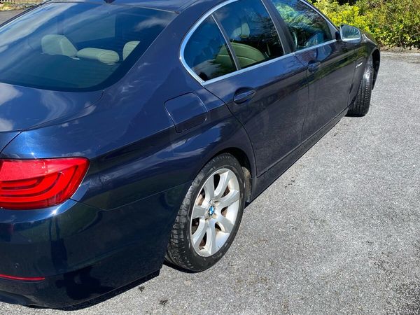 BMW 5-Series Saloon, Diesel, 2011, Blue