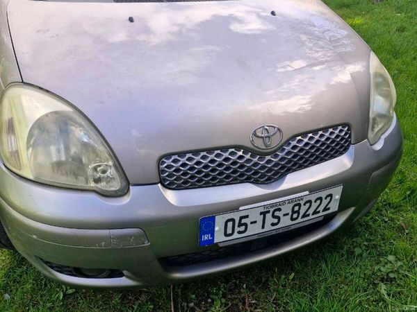 Toyota Yaris Hatchback, Petrol, 2005, Silver