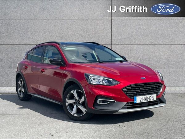 Ford Focus Hatchback, Diesel, 2021, Red