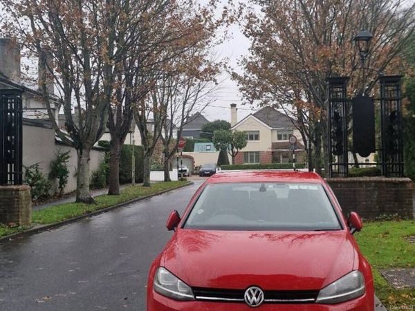 Volkswagen Golf Hatchback, Petrol, 2014, Red