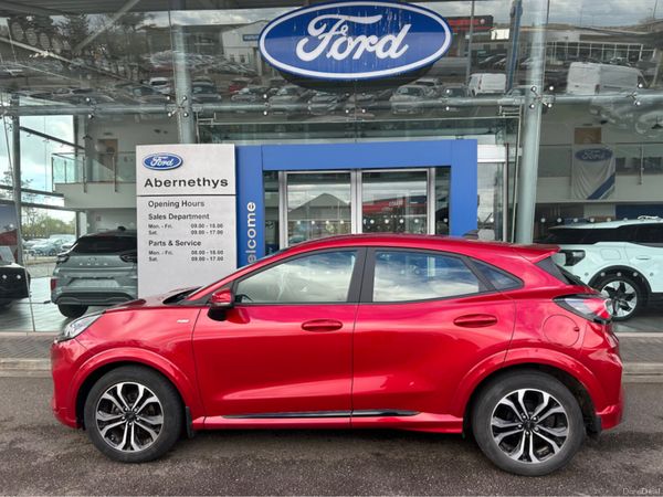Ford Puma MPV, Petrol Hybrid, 2022, Red