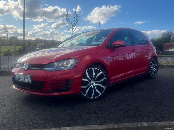 Volkswagen Golf Estate, Diesel, 2015, Red
