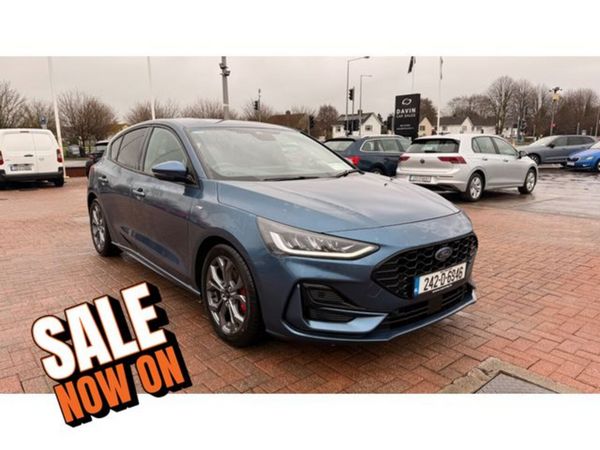 Ford Focus Hatchback, Petrol Hybrid, 2024, Blue
