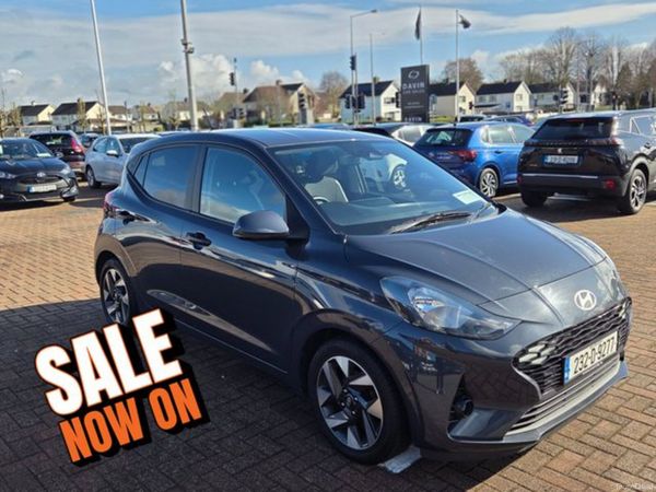 Hyundai i10 Hatchback, Petrol, 2023, Grey