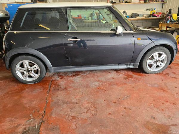 Mini One Hatchback, Diesel, 2006, Black