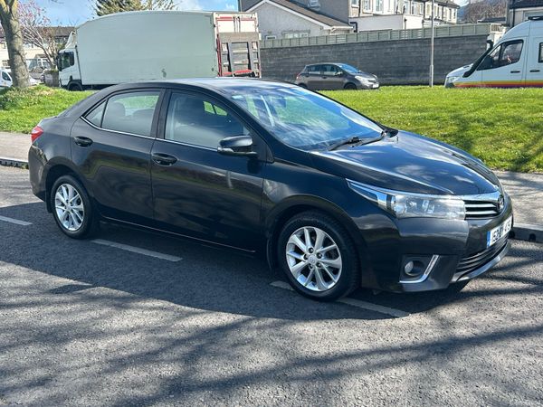 Toyota Corolla Saloon, Diesel, 2015, Black