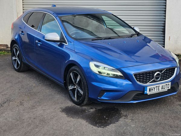 Volvo V40 Hatchback, Diesel, 2017, Blue