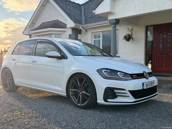 Volkswagen Golf Estate, Diesel, 2019, White