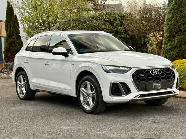 Audi Q5 SUV, Petrol Hybrid, 2023, White