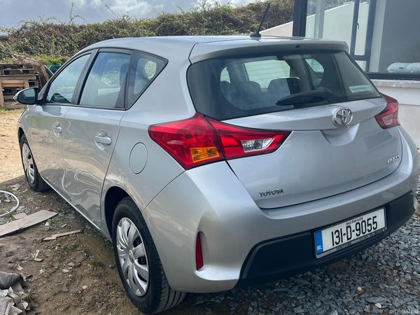 Toyota Auris MPV, Petrol, 2013, Silver