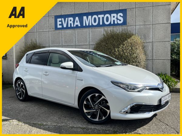 Toyota Auris Hatchback, Petrol Hybrid, 2016, White
