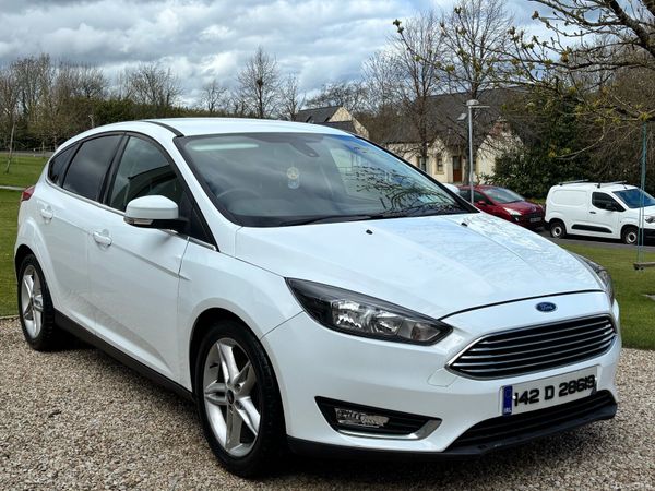 Ford Focus Hatchback, Petrol, 2014, White
