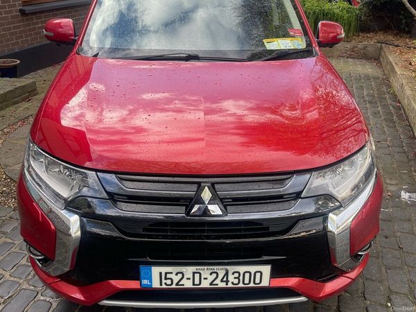 Mitsubishi Outlander SUV, Petrol Plug-in Hybrid, 2015, Red
