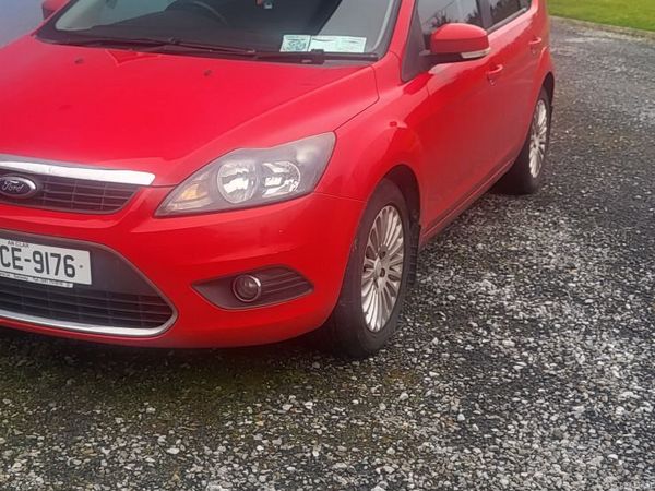 Ford Focus Hatchback, Diesel, 2009, Red