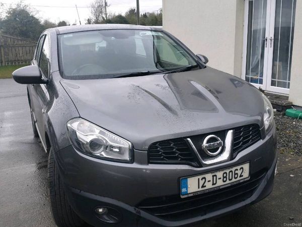Nissan Qashqai SUV, Diesel, 2012, Grey